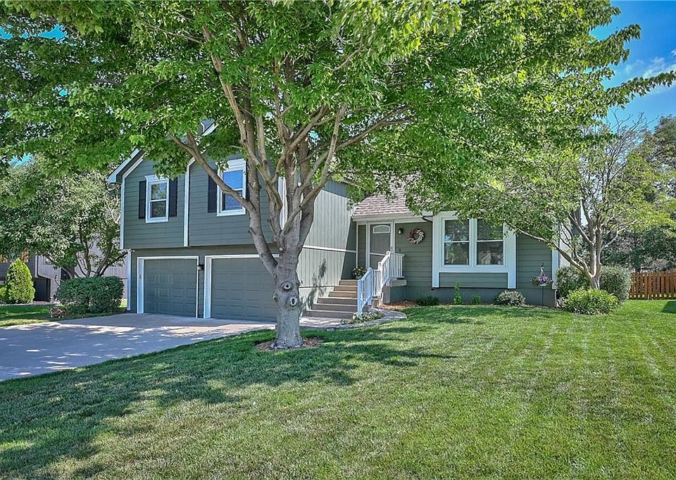 1105 SE Meridian Dr, Lees Summit, MO 64081 Zillow