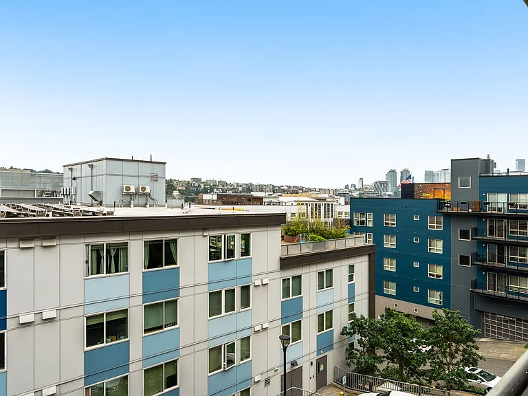 1504 Aurora Ave N #210 — Photo 15