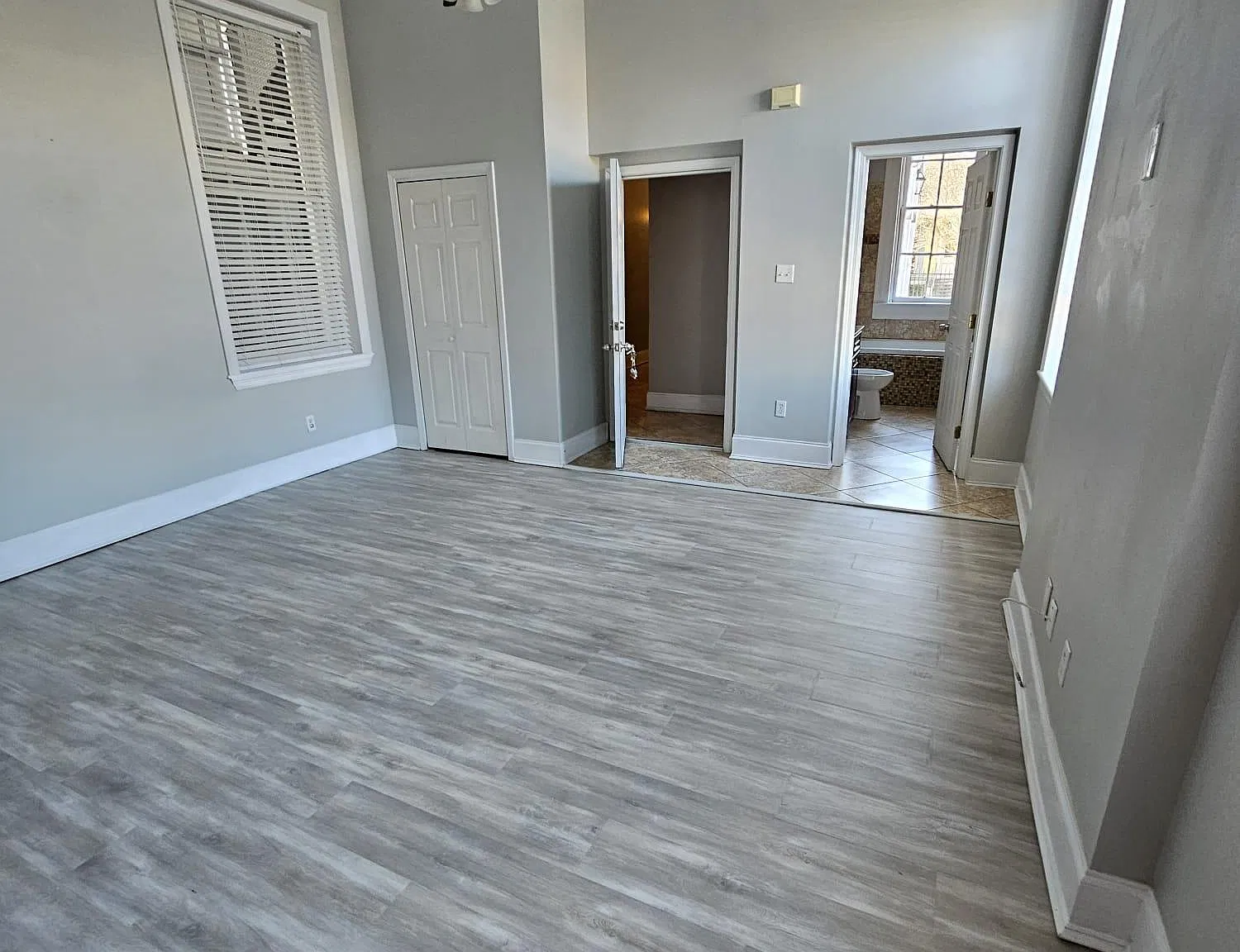 1215 Josephine St — Photo 3