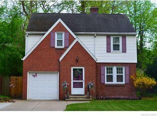 16 Dorchester Rd, Amherst, NY 14226