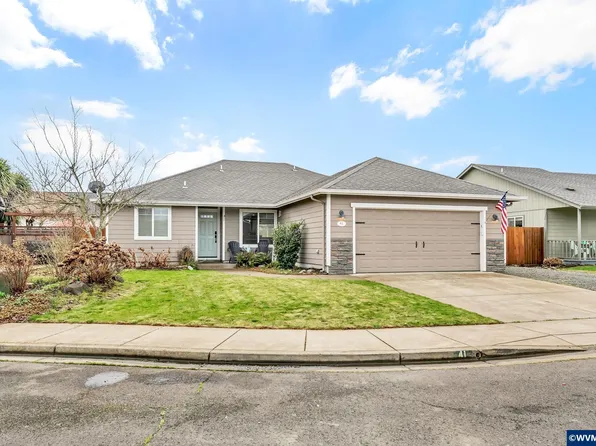 41 Sandalwood Loop, Creswell, OR 97426