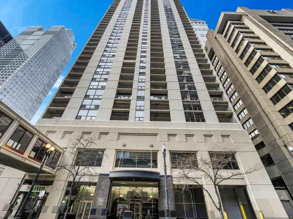 200 N Dearborn St Unit 1706, Chicago, IL 60601