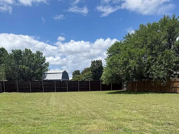 211 Brent Blvd — Photo 5