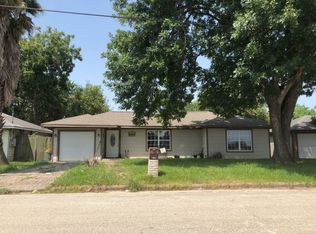 405 E 2nd St, Deer Park, TX 77536