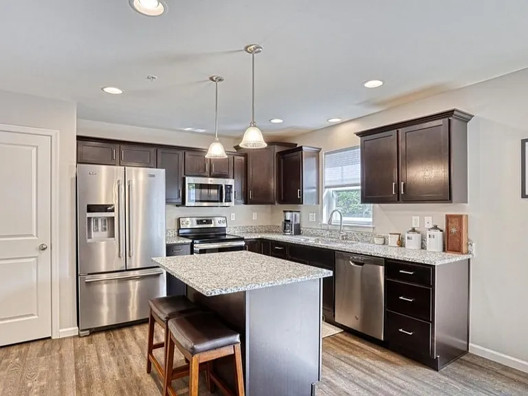 15 Woods Dr — Photo 5