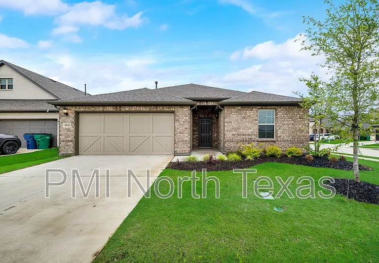 4544 Hemingway Ave — Photo 1