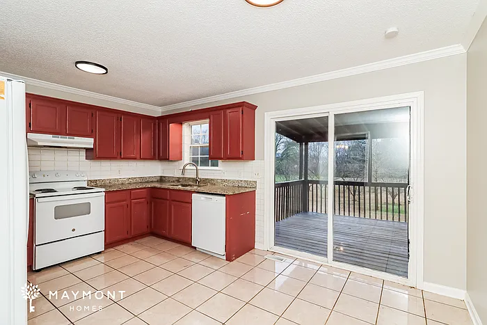 156 Cook Rd NW — Photo 4