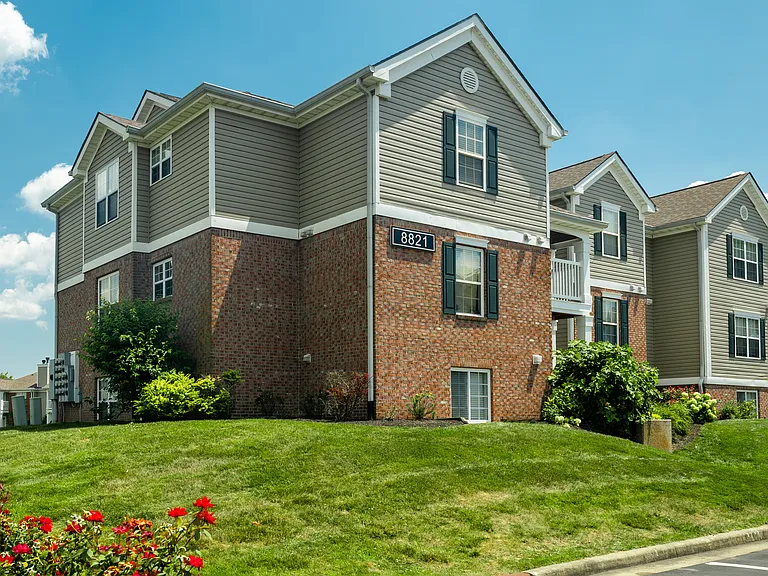 8940 Latitudes Dr — Photo 45