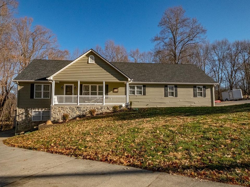 1st image of 134 Walton Dr