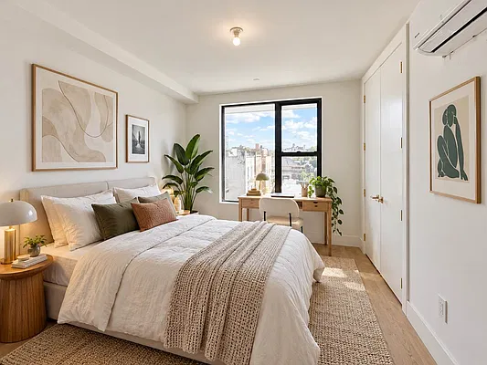 Bedroom, photo 1