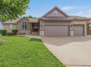 534 N Stonetree Pl, Andover, KS 67002