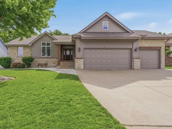 534 N Stonetree Pl, Andover, KS 67002