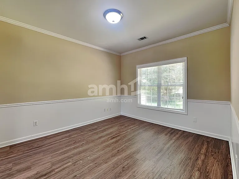 1852 Clear Springs Ln — Photo 6