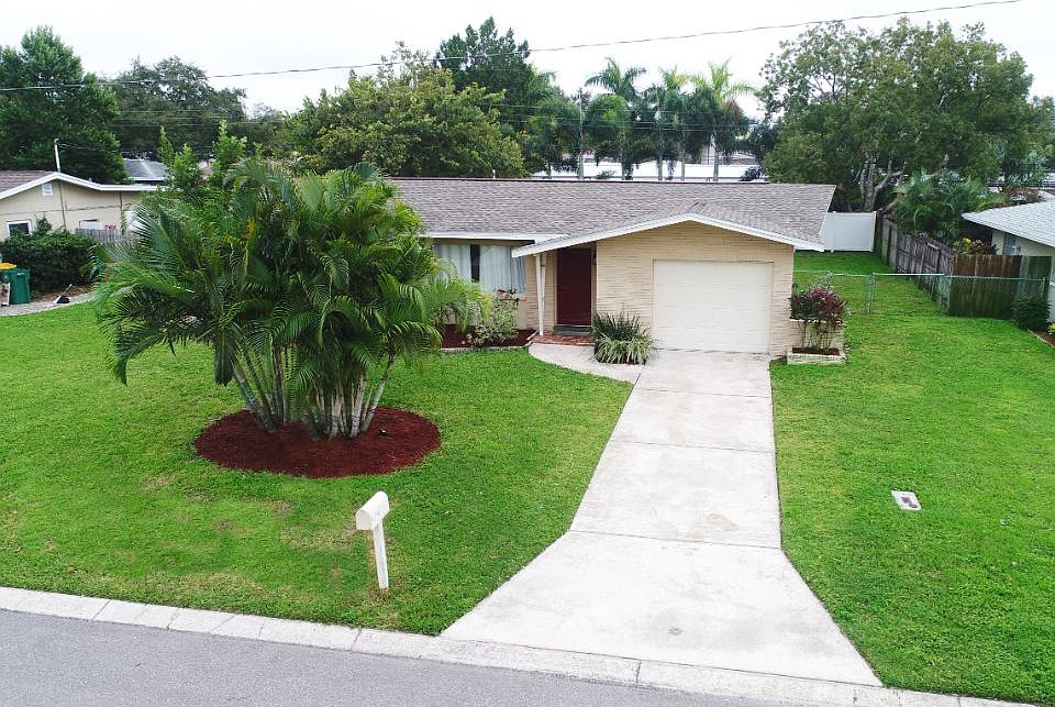 1st image of 13772 Antigua Dr