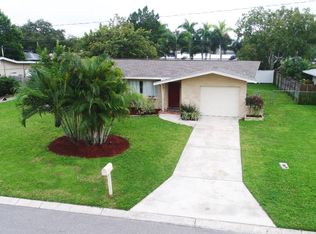 13772 Antigua Dr, Seminole, FL 33776