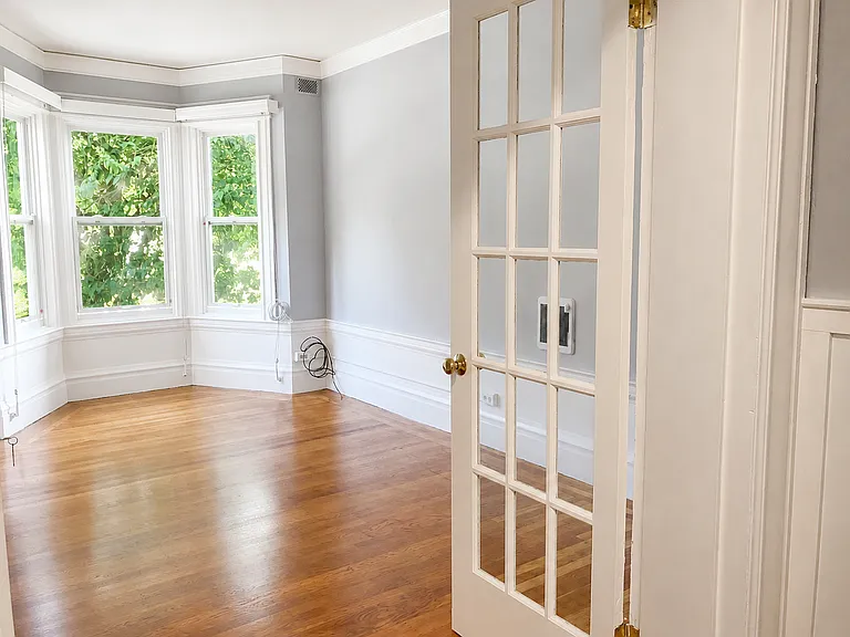 435 Spruce St — Photo 1