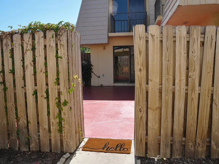 1170 6th Ave #19A — Photo 3