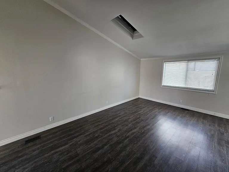 2333 W 4150 S — Photo 3