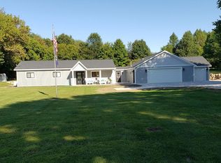 9925 S Norris Rd, Delton, MI 49046