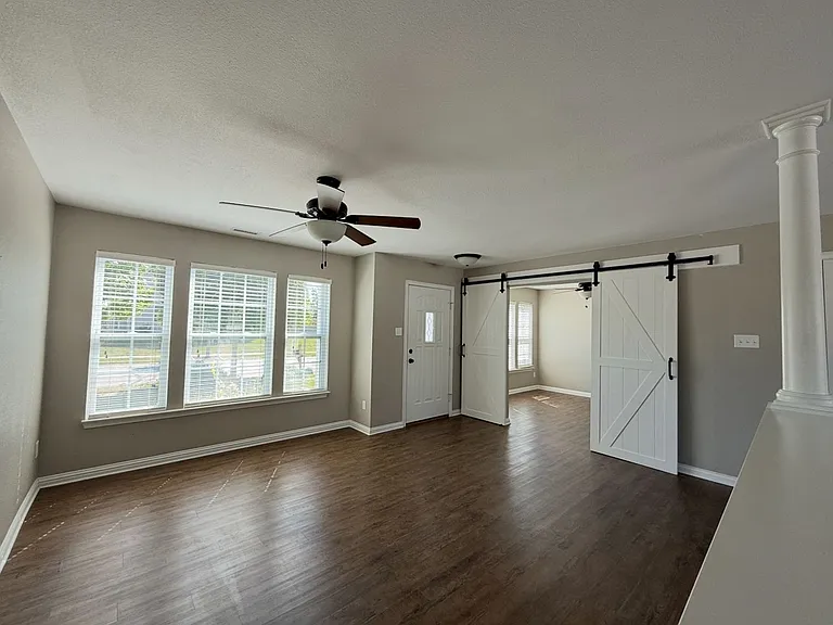 420 Smokey Hill Rd — Photo 3