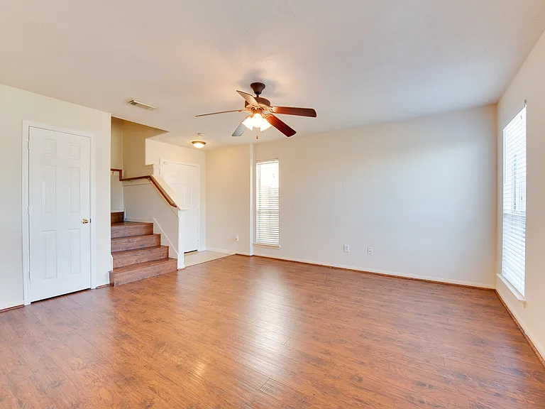 14034 Maximos Dr — Photo 6