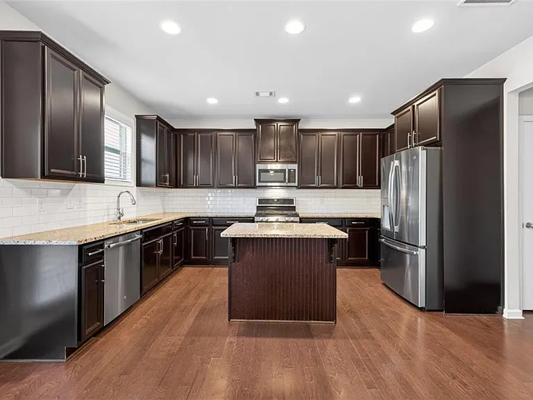 2168 Lakeview Bend Way — Photo 8