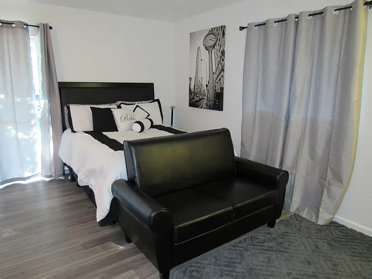 8301 E Florentine Rd #3 — Photo 3