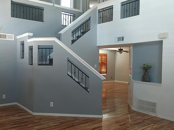 4th image of 10807 Adin St