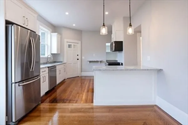 55 Lyndhurst St #1 — Photo 4