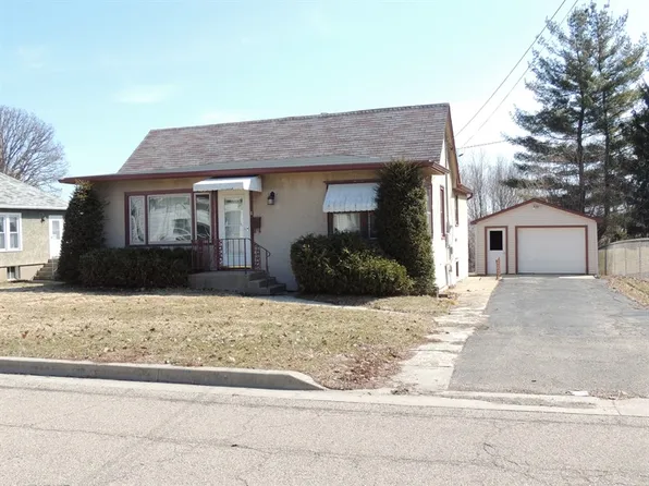 2046 Laharpe St, La Salle, IL 61301