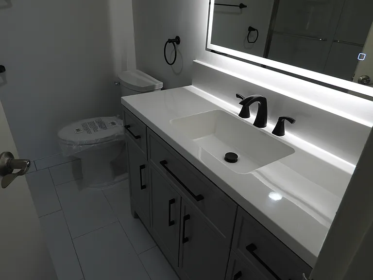 55 Clinton Pl #301 — Photo 8