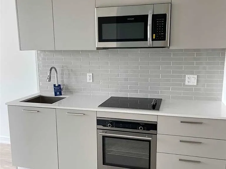 3 Gloucester St #2903 — Photo 2