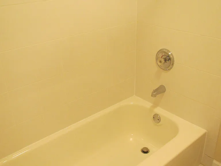 9S201 Lake Dr #2 — Photo 16