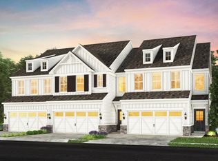 679 Harbour Town Ct, Avon Lake, OH 44012