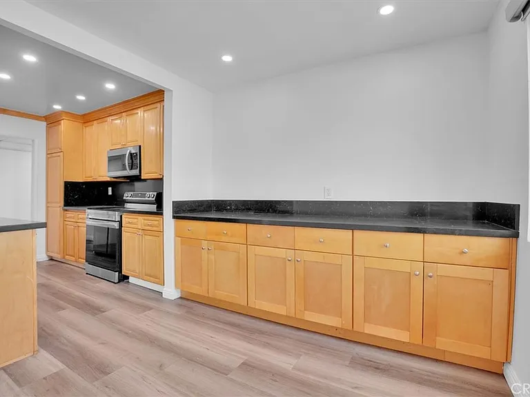 5412 Lindley Ave #110 — Photo 4