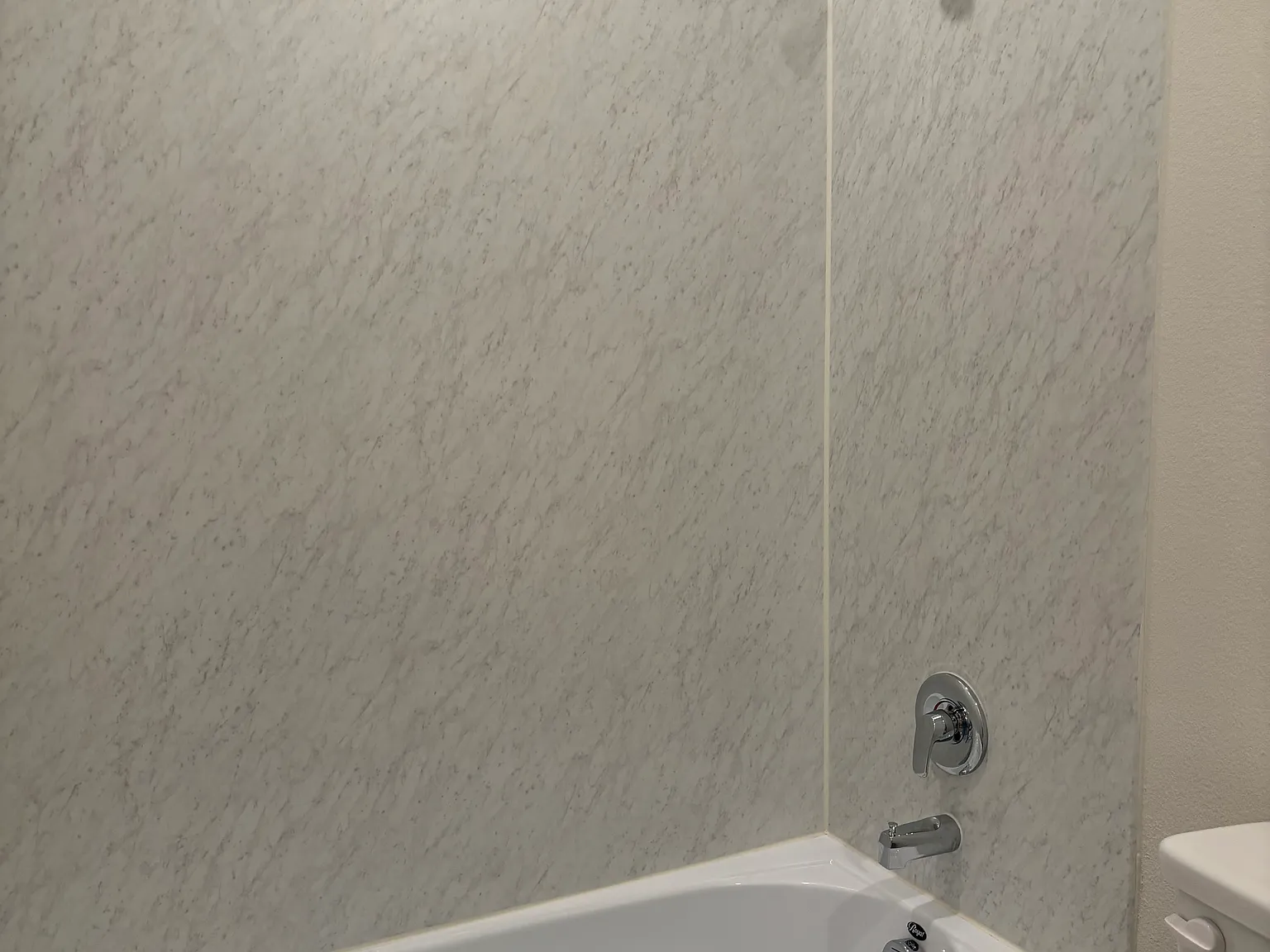 4 bed, 2540 sqft, $2,250 — Photo 4