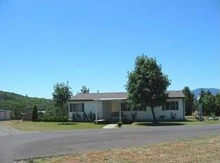 397 Harris Rd, Grants Pass, OR 97526