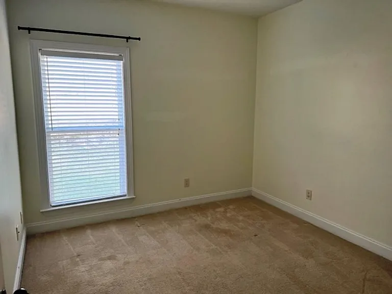 710 Valley St — Photo 15