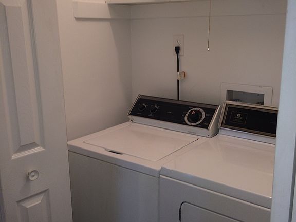 W/D Closet