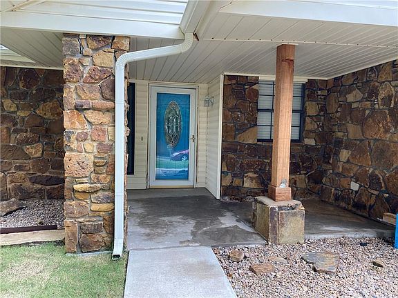 2nd image of 605 Westglen Dr
