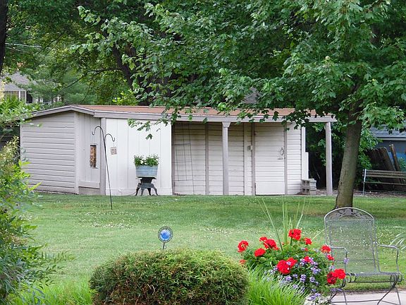 5th image of 15 Hillcrest Dr