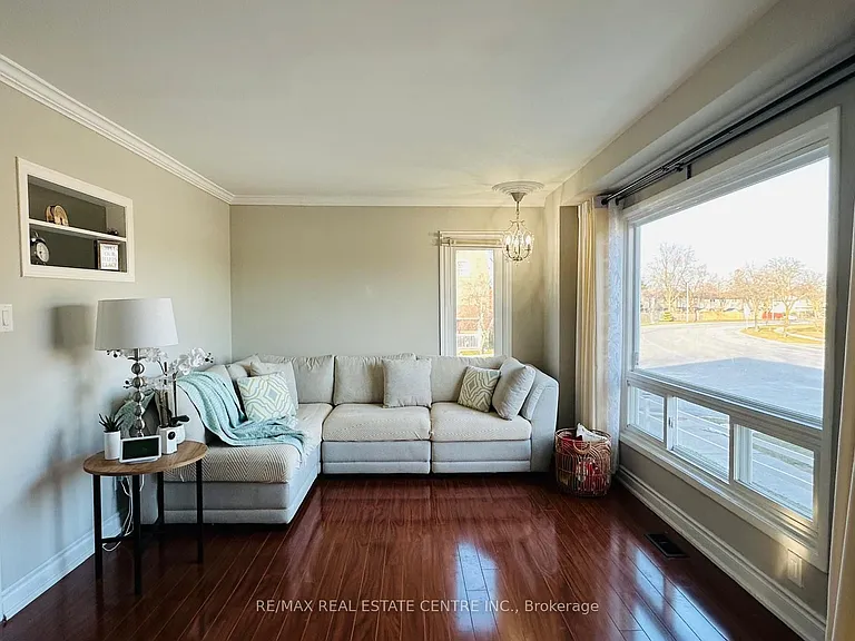 1 Havenbrook Ct — Photo 9