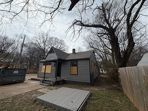 3081 Sunrise St Photo 1