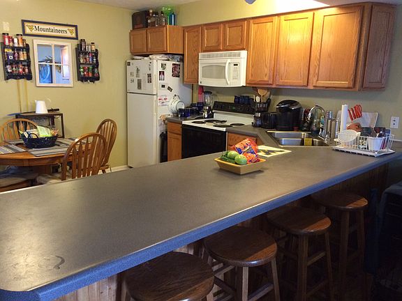 Large kitchen,open floorplan