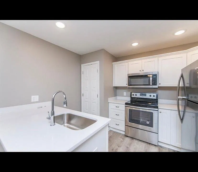 258 E 2nd St #102