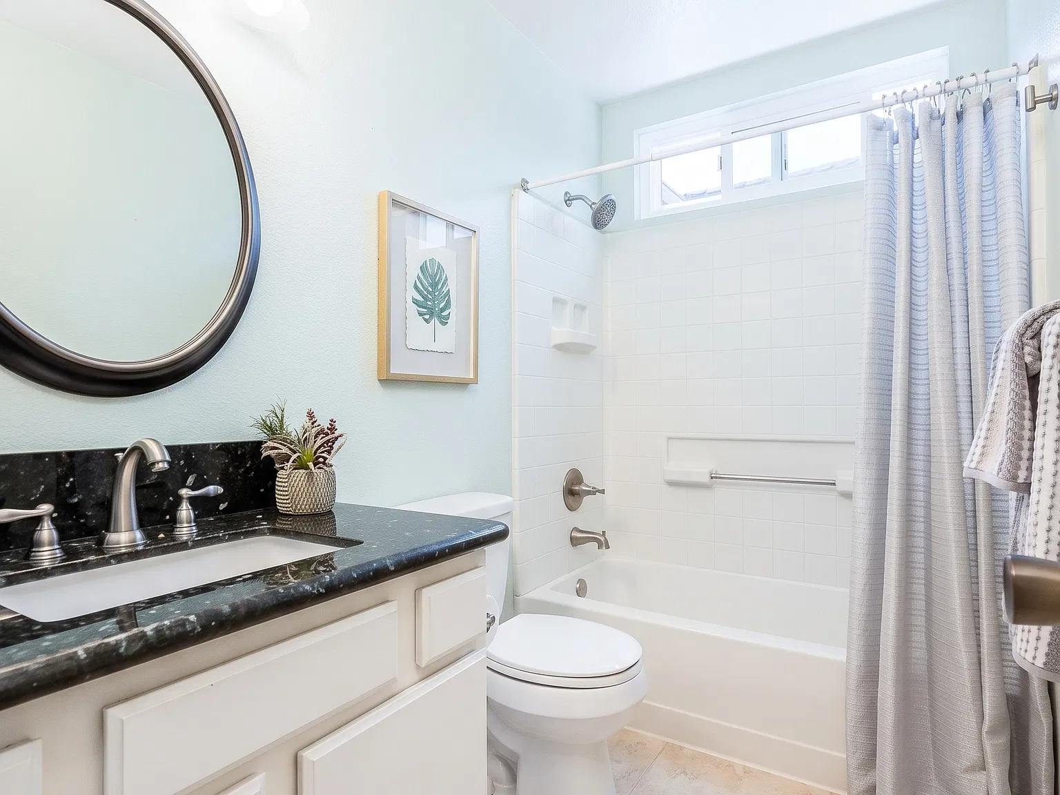 3 bed, 2.5 bath, 1629 sqft, $1,650 — Photo 3