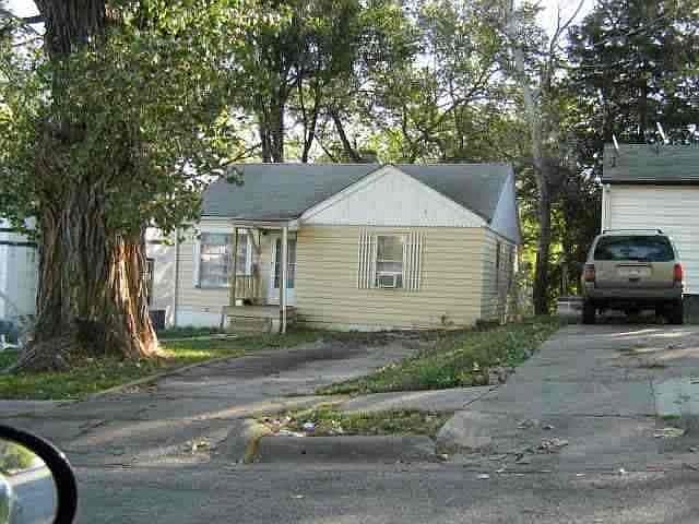 2nd image of 3939 N 40th St
