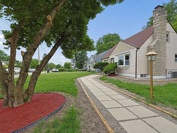 3rd image of 1571 Wilson Ave