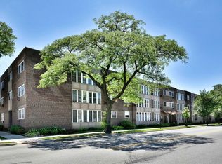 1301 W Touhy Ave APT 110, Park Ridge, IL 60068