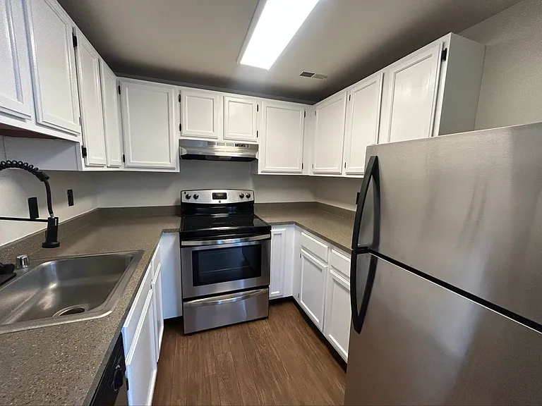 Vernon Homes — Photo 21